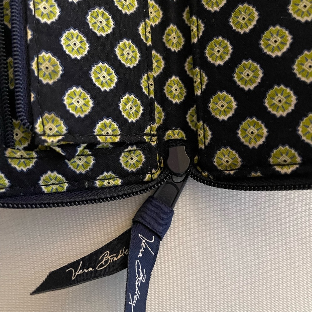 Vera Bradley wallet - Picture 6 of 7